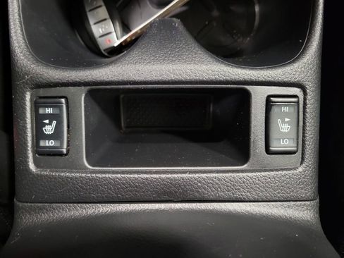 Used 2017 Nissan Rogue SV image 16