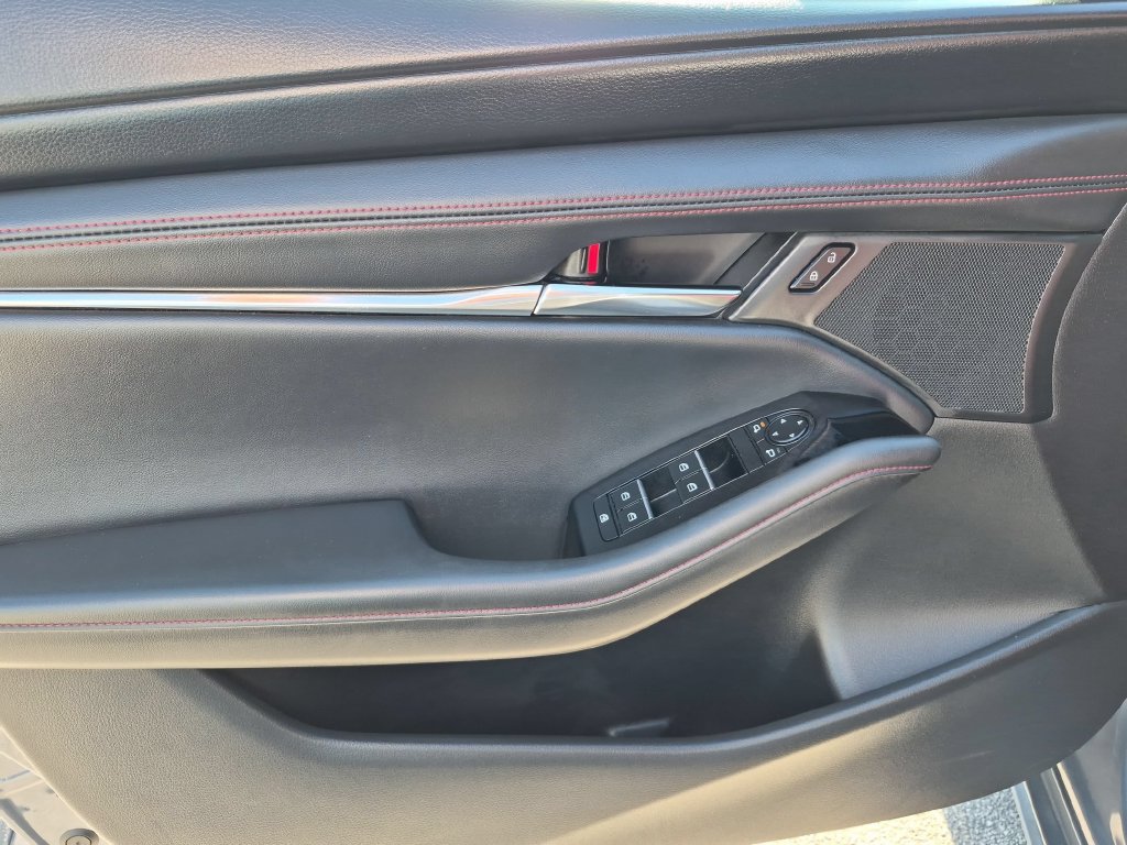 Used 2026 MAZDA MAZDA3 Carbon AWD/4WD image 11