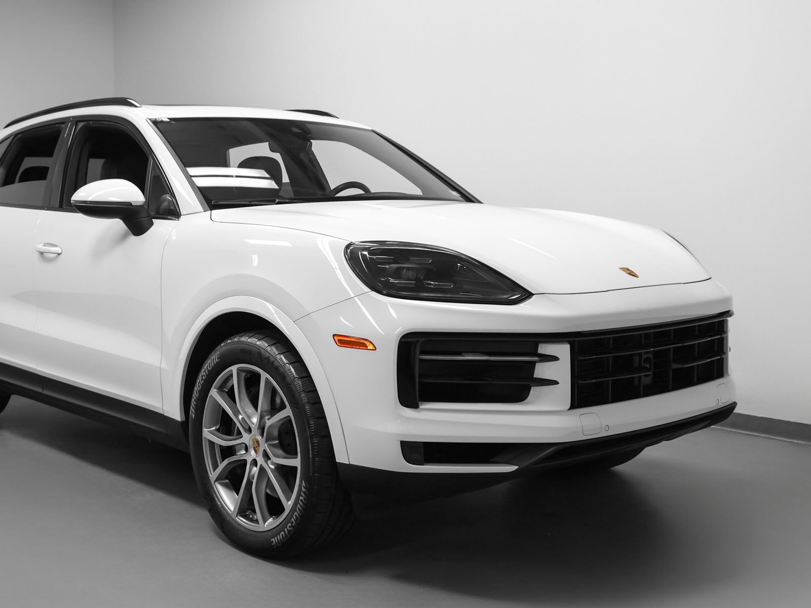 Certified 2024 Porsche Cayenne AWD/4WD image 9