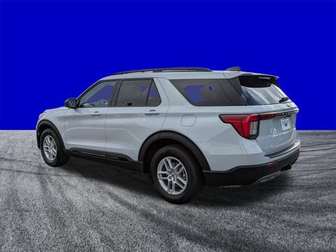 Certified 2026 Ford Explorer Active w/ Active Comfort Package RWD image 6