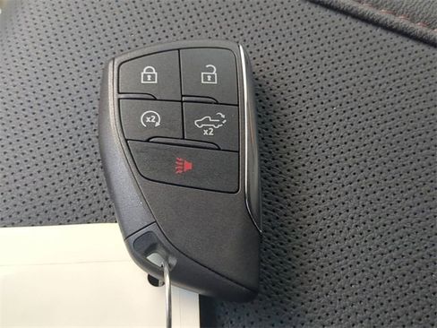 Used 2025 GMC Sierra 1500 AT4 w/ AT4 Premium Package image 18