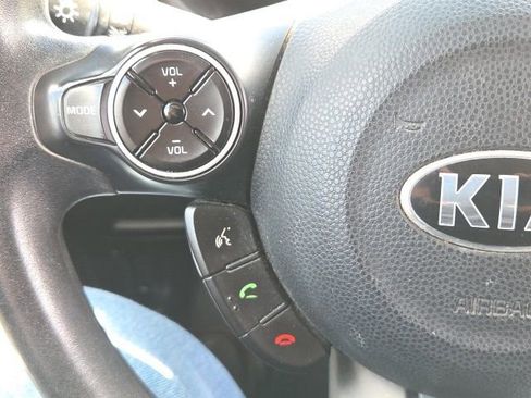 Used 2018 Kia Soul image 33