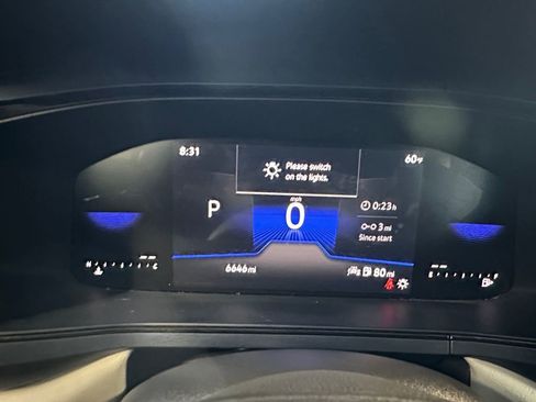 Used 2024 Volkswagen Taos SE image 13