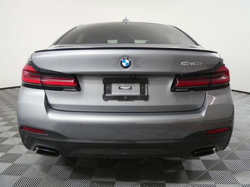 Used 2023 BMW 530i w/ Executive Package image 4