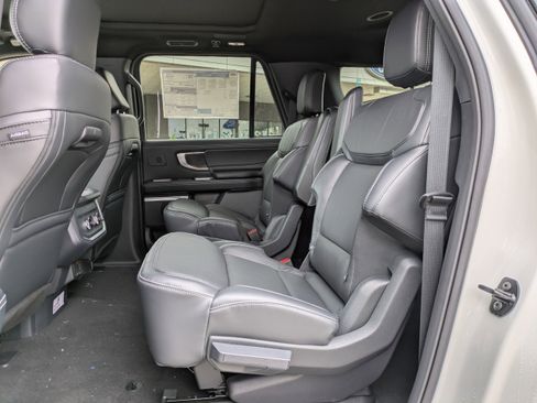 New 2025 Ford Expedition Max Platinum w/ Stealth Performance Package image 15