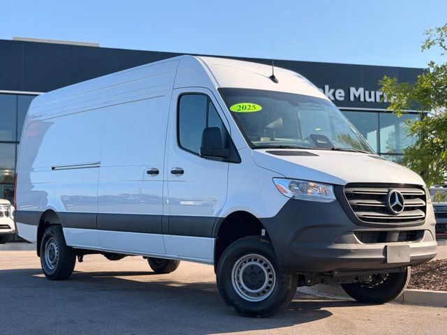 Used 2025 Mercedes-Benz Sprinter 2500 image 1