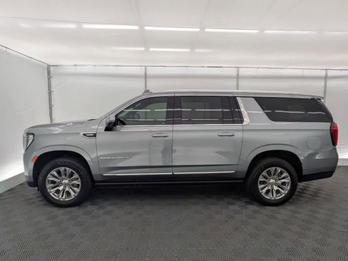 Used 2024 GMC Yukon XL Denali AWD/4WD image 3