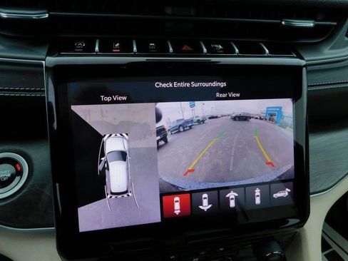 Used 2024 Jeep Grand Cherokee L Limited w/ Luxury Tech Group II image 38