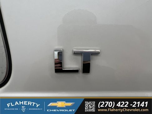 Used 2016 Chevrolet Suburban LT AWD/4WD image 17