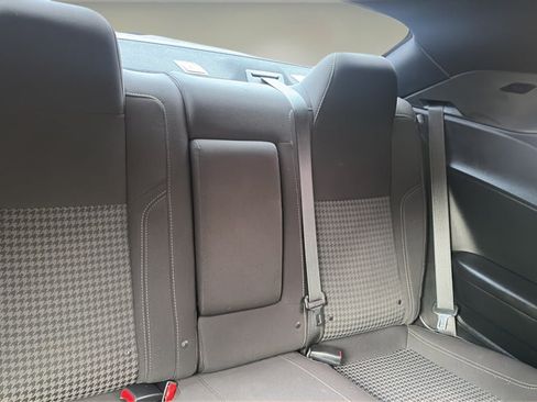 Used 2018 Dodge Challenger SXT RWD image 13