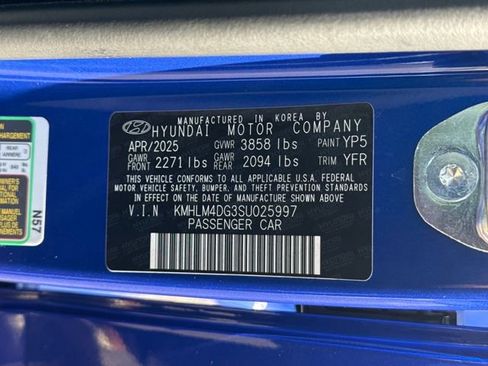 Certified 2025 Hyundai Elantra Sport image 30