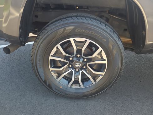 Certified 2023 Toyota Tacoma TRD Sport image 11