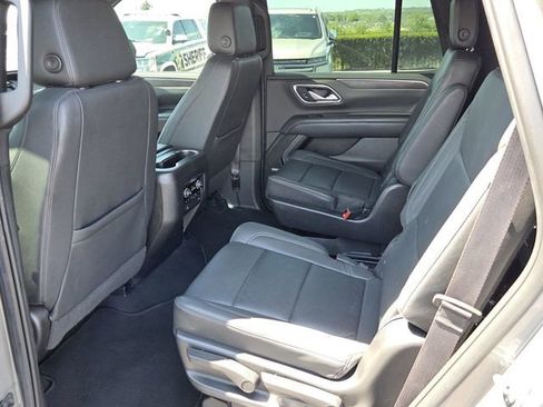 Certified 2022 Chevrolet Tahoe Z71 w/ Luxury Package image 12