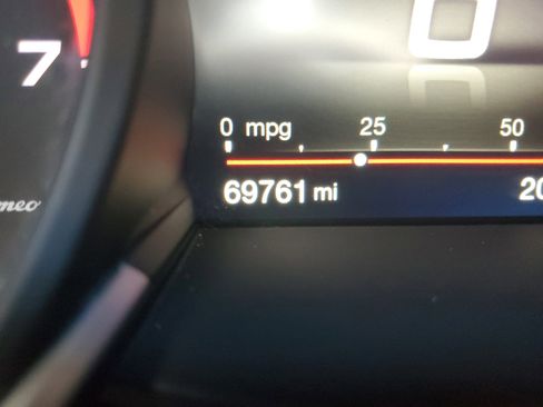 Used 2019 Alfa Romeo Stelvio AWD image 28