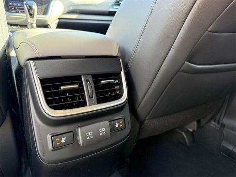 Used 2020 Subaru Outback Limited image 18