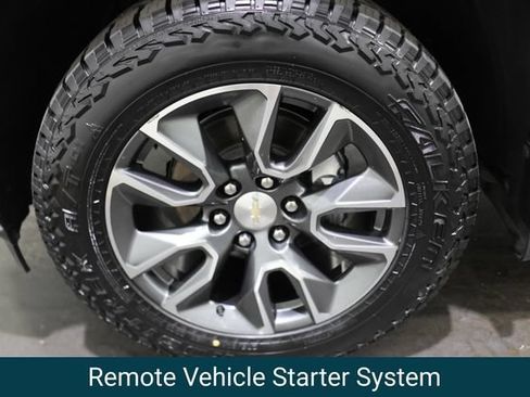 Used 2023 Chevrolet Silverado 1500 LT AWD/4WD image 9