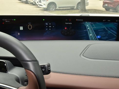 New 2026 Lincoln Navigator Reserve AWD/4WD image 28
