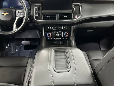 Used 2024 Chevrolet Suburban LT image 24