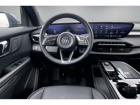 Used 2025 Buick Enclave Preferred AWD/4WD image 8