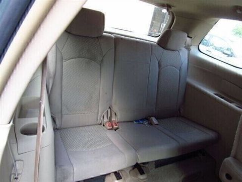 Used 2009 Saturn Outlook XE w/ Convenience Package image 7