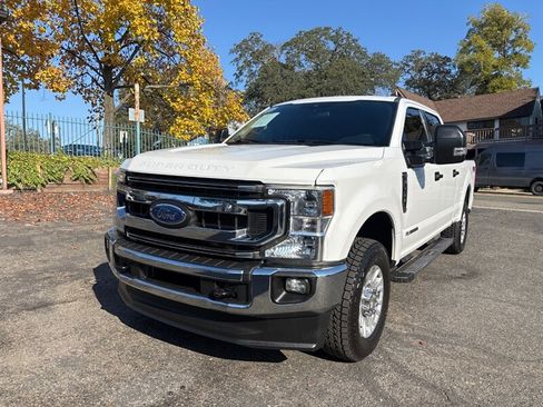 Used 2021 Ford F250 XLT w/ XLT Value Package AWD/4WD image 3