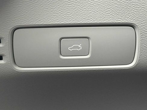 New 2026 Volvo XC40 B5 Ultra w/ Climate Package image 30