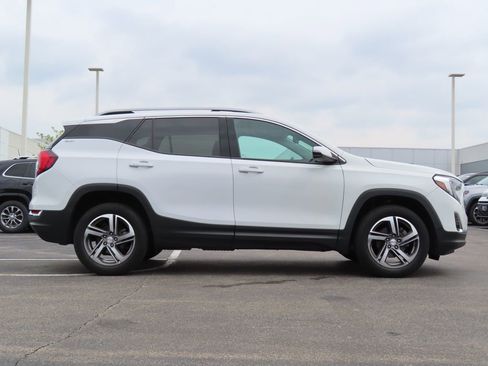 Used 2020 GMC Terrain SLT AWD/4WD image 2