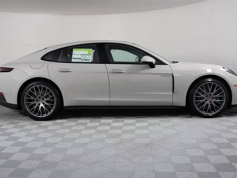 New 2026 Porsche Panamera 4 image 8