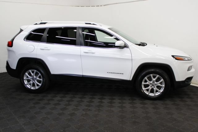 Used 2014 Jeep Cherokee Latitude w/ Cold Weather Group AWD/4WD image 4