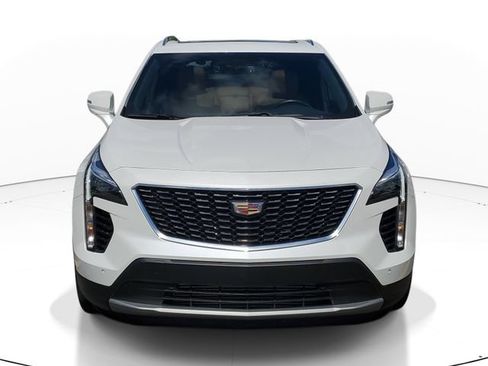 Certified 2023 Cadillac XT4 Premium Luxury FWD image 5