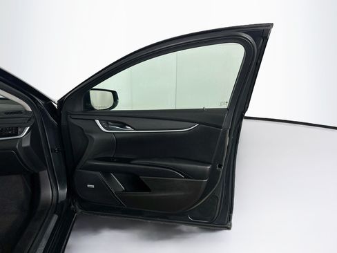 Used 2015 Cadillac XTS FWD image 29