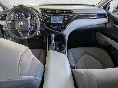 Used 2019 Toyota Camry LE image 15