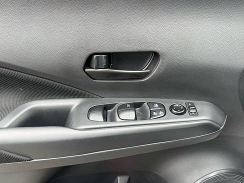 Used 2024 Nissan Kicks S image 12