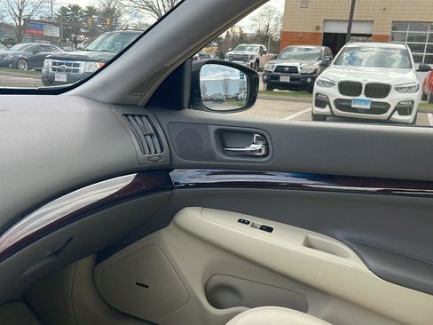 Used 2013 INFINITI G37 x Sedan w/ Premium Pkg AWD/4WD image 28