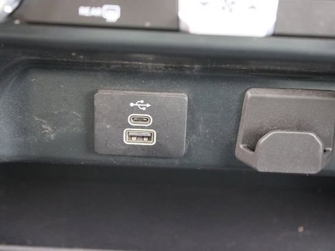 Used 2025 Ford F150 XLT w/ Equipment Group 301A Standard image 27