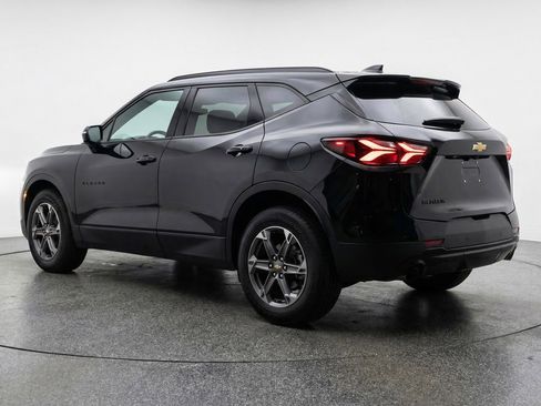 Used 2025 Chevrolet Blazer LT FWD image 6