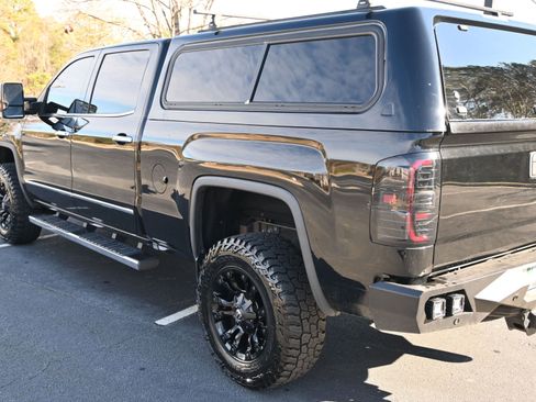 Used 2019 GMC Sierra 3500 Denali w/ Duramax Plus Package image 4