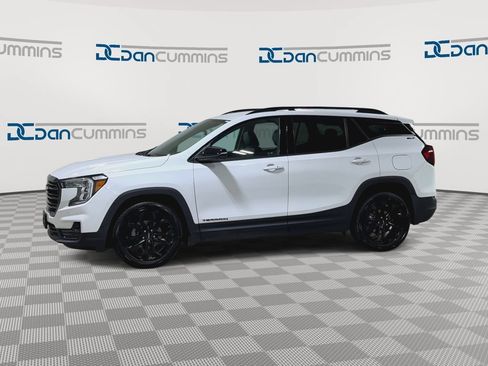 Used 2022 GMC Terrain SLT w/ Infotainment Package II FWD image 6