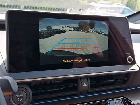 Used 2024 Toyota Prius XLE AWD/4WD image 18