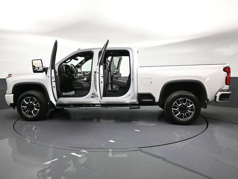 Certified 2025 Chevrolet Silverado 3500 High Country w/ High Country Premium Package AWD/4WD image 33