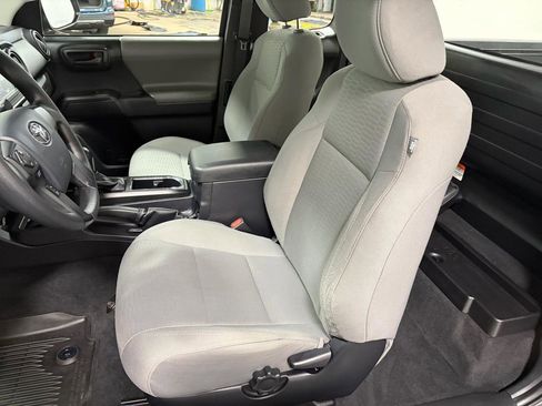 Used 2017 Toyota Tacoma SR image 23