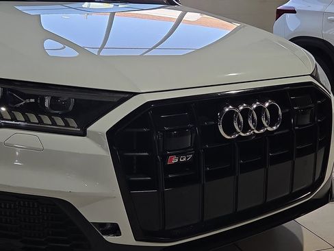Used 2021 Audi SQ7 Prestige w/ Prestige Package AWD/4WD image 6
