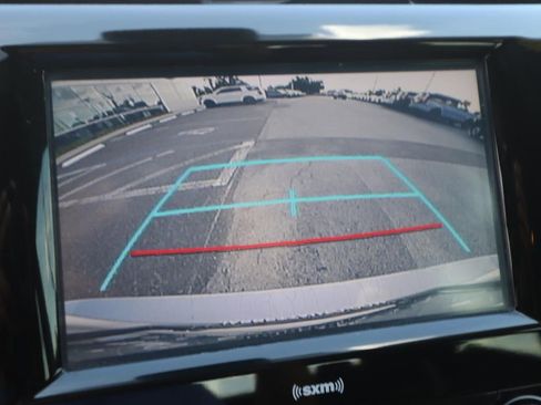 Used 2020 Toyota Camry SE FWD image 4