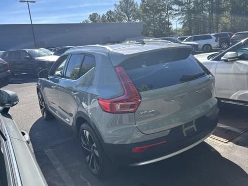 Used 2024 Volvo XC40 B5 Plus w/ Protection Package Premier AWD/4WD image 5