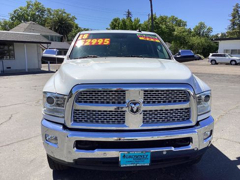 Used 2018 RAM 2500 Laramie AWD/4WD image 4