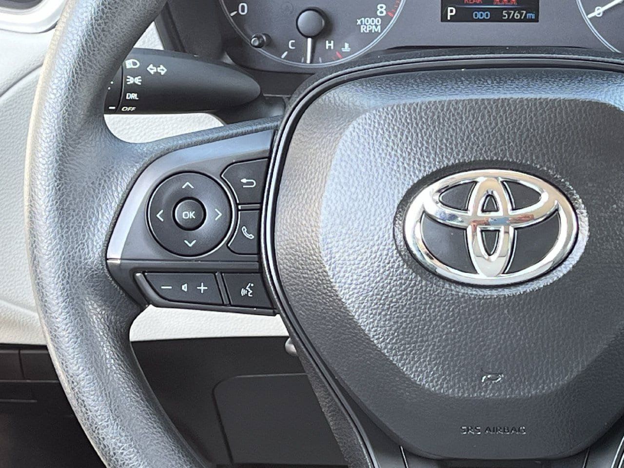 Used 2025 Toyota Corolla Cross L FWD image 12