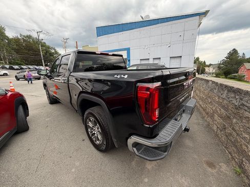 Used 2025 GMC Sierra 1500 SLT AWD/4WD image 3
