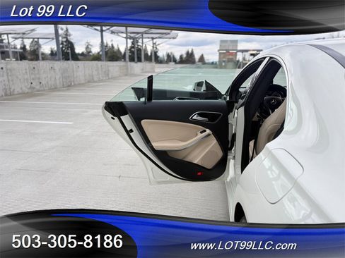 Used 2014 Mercedes-Benz CLA 250 image 35