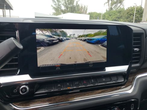 Used 2023 GMC Sierra 1500 Elevation image 10