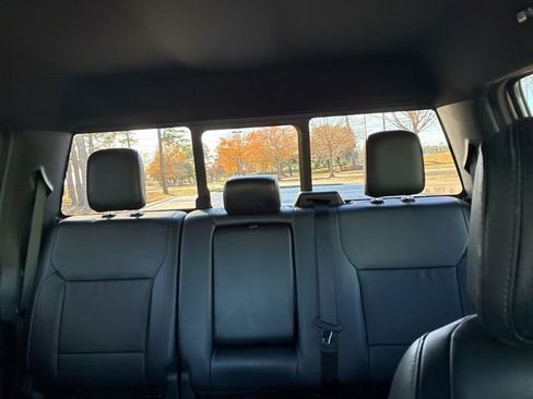 Used 2025 Ford F150 Lariat w/ Equipment Group 501A Mid image 35